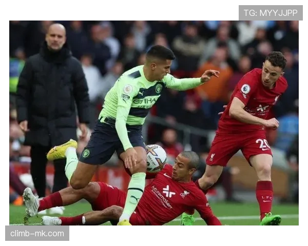 阿尔瓦雷斯与努涅斯：效率与冲击力对比分析